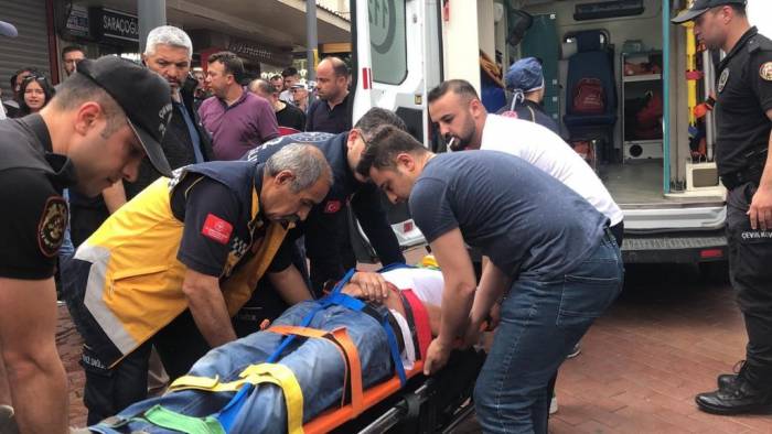 Nazilli’de Kuyumcu-müşteri Kavgası: 3 Yaralı