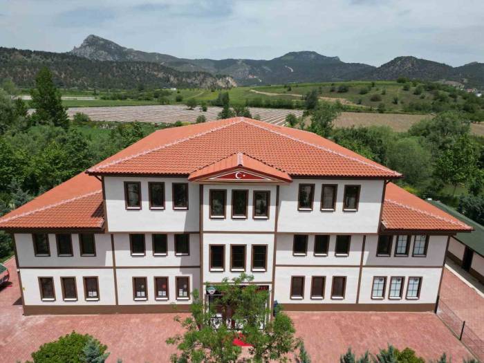 Osmaneli Belediyesi Çocuk Kulübü Ve Bebek Kütüphanesi Faaliyete Girdi