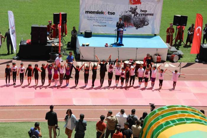 Şanlıurfa’da 19 Mayıs Coşkuyla Kutlandı