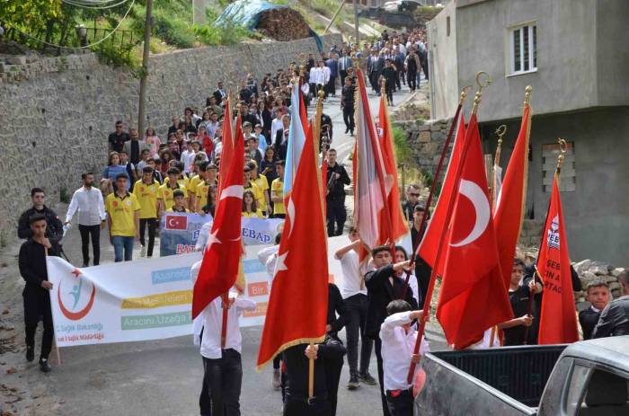 Beytüşşebap’ta 19 Mayıs Gençlik Yürüyüşü İle Kutlandı