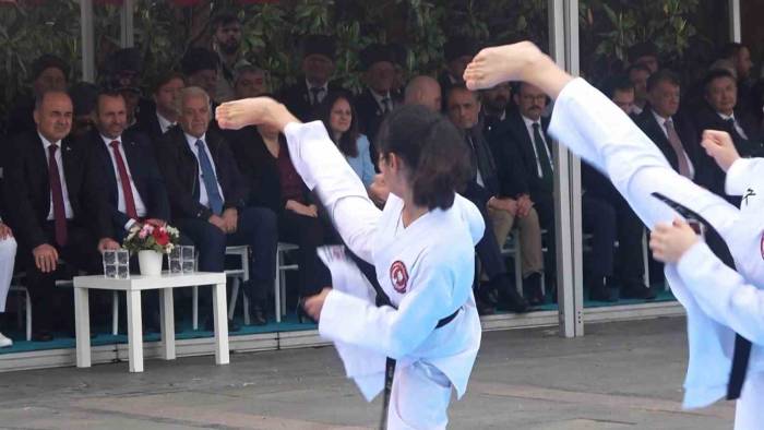 Yalova’da 19 Mayıs Coşkuyla Kutlandı