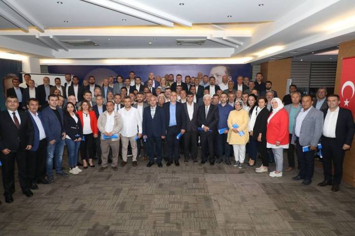 Ak Parti İzmir’de, Yerel Zirveden Genel Mesajlar