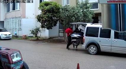 Yolda Gördükleri Motosikleti 1 Dakikada Böyle Çaldılar