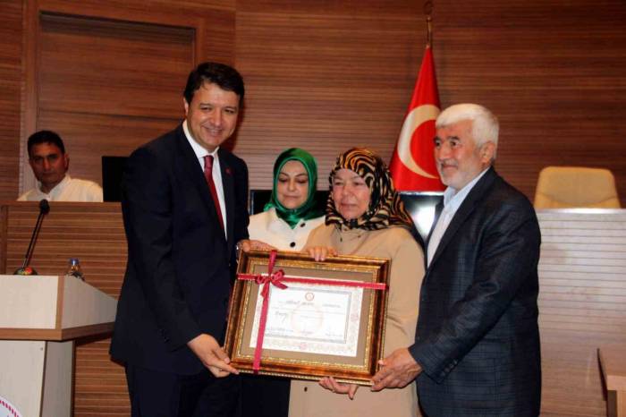 Millet İttifakı Vekilleri Mazbatalarını Aldı