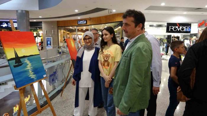 Disleksi Hastası Çocukların Açtığı Sergi Büyük Beğeni Topladı