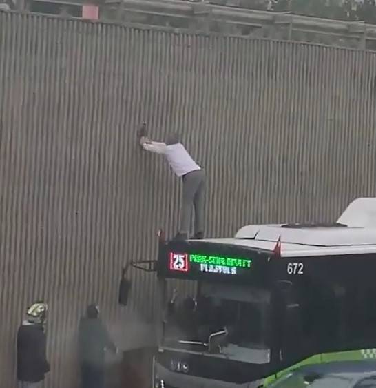Otobüs Şoföründen Alkışlanacak Hareket