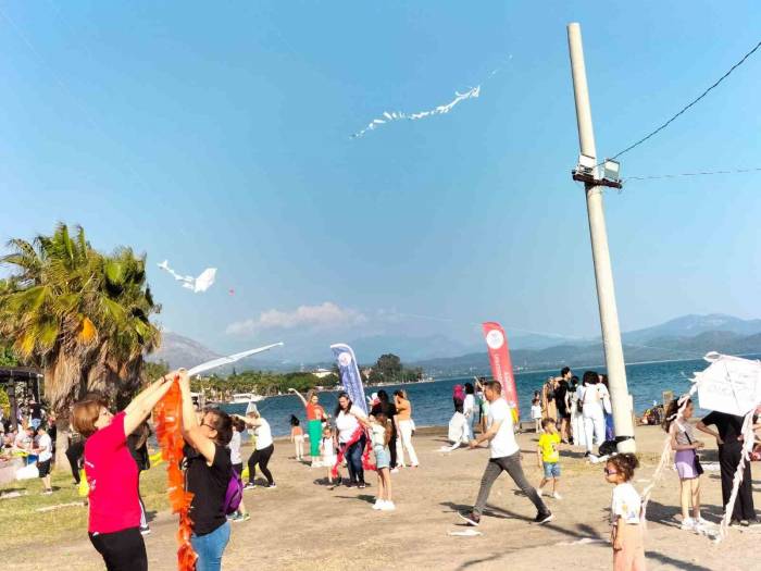 Köyceğiz’de Uçurtmalar Atatürk İçin Uçtu