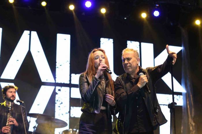 Küçükçekmece’de 19 Mayıs Coşkuyla Kutlandı