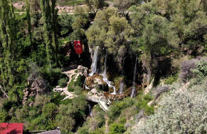 Gizli Cennet Sızır Şelalesi, Ziyaretçi Akınına Uğradı