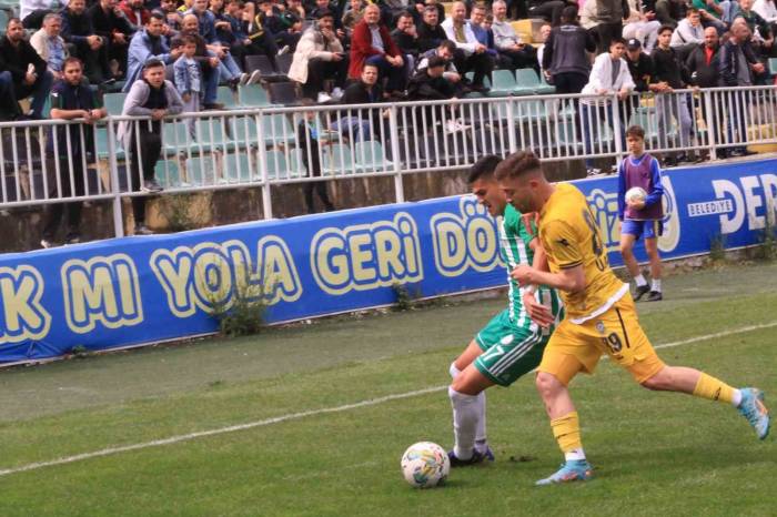 Tff 3. Lig: Belediye Derincespor: 3 - Karbel Karaköprü Belediyespor: 0