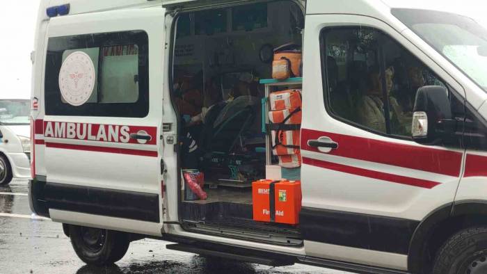 Van’da Trafik Kazası: 3 Yaralı