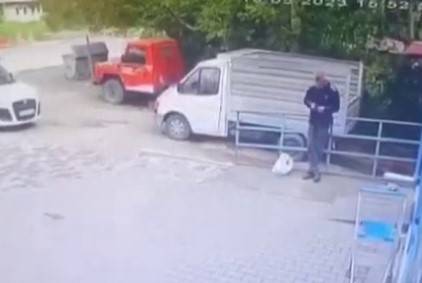 Köpeğin Tavuk Hırsızlığı Kamerada