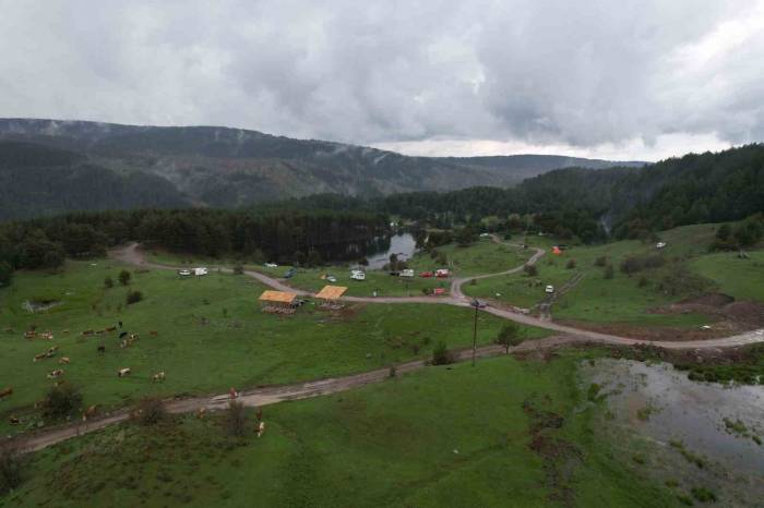 Hafta Sonları Ankaralılar Kızılcahamam Yaylalarında Nefes Alıyor