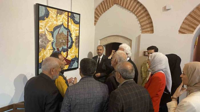 Sanatseverler, Tezhip Sergisi’nde Buluştu