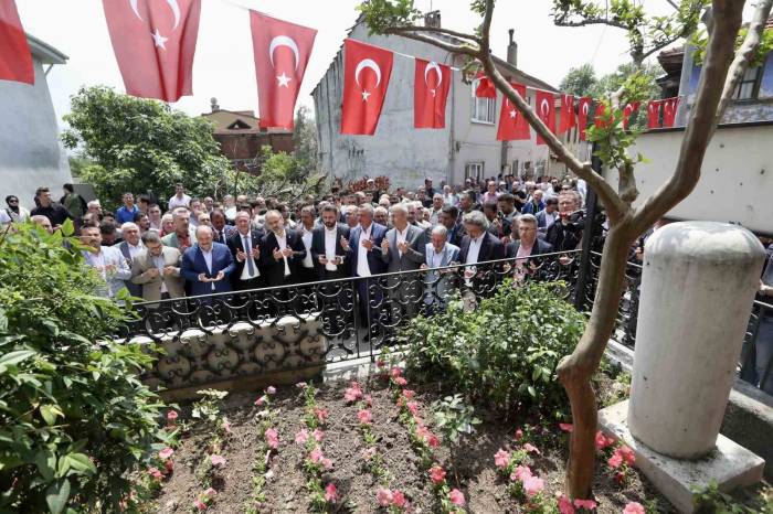 Osmangazi’nin Hocası Barakfakih Hazretleri Dualarla Anıldı