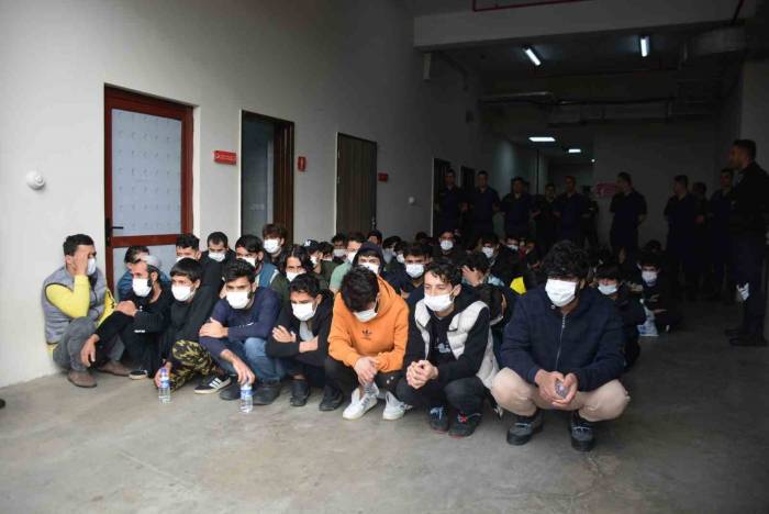 Kocaeli’de 137 Afgan Uyruklu Göçmen Sınır Dışı Ediliyor