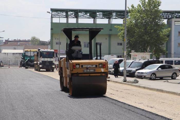 Ordu Büyükşehir’den Ünye’ye Sıcak Asfalt