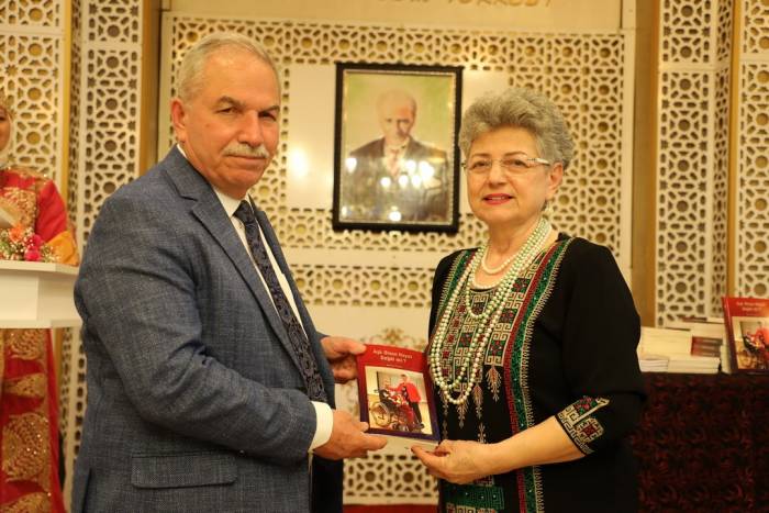 Başkan Demirtaş: “sanata Ve Sanatçıya Olan Desteğimizi Her Zaman Vurguluyoruz”