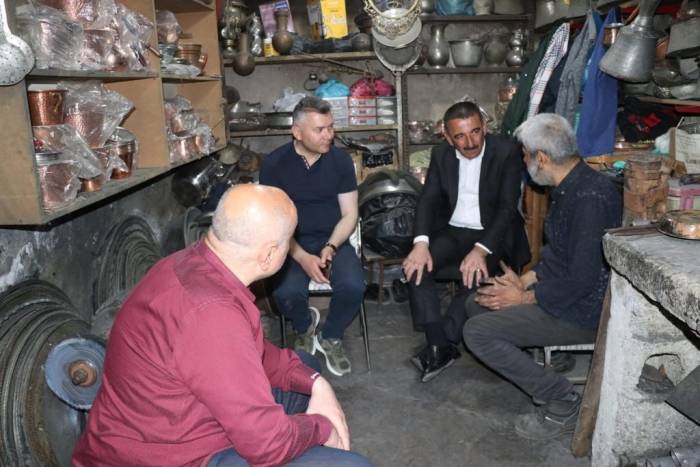 Siirt Valisi Hacıbektaşoğlu, Esnaf Ve Vatandaşların Taleplerini Dinledi
