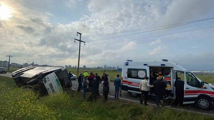 Çorlu’da İşçi Servisi Şarampole Yuvarlandı: 6 Yaralı