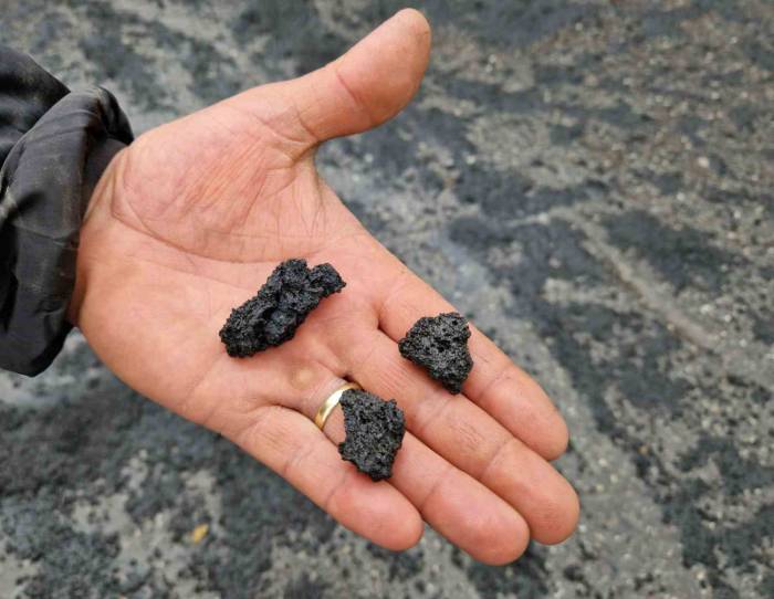 Etna Yanardağı Yeniden Lav Ve Kül Püskürttü