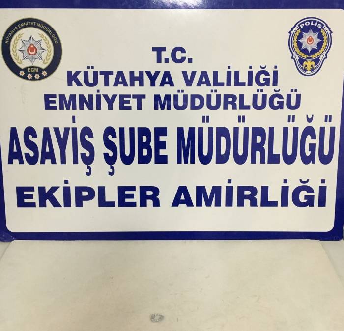 Kütahya’da “dar Bölge” Uygulamasında 175 Şahıs, 98 Aracın Gbt Kontrolü Ve Denetimi Yapıldı