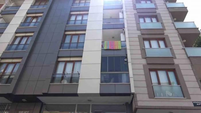 Maltepe’de Yabancı Uyruklu Şahıs Merdivenlerde Ölü Bulundu