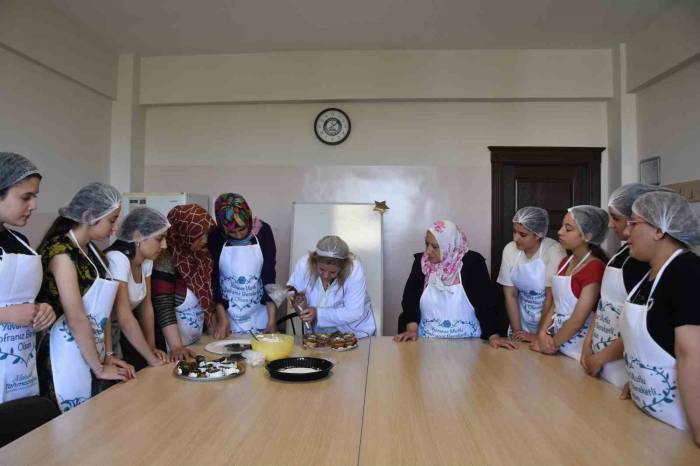 Pastacılık Kursuyla Kadınlara İstihdam İmkanı
