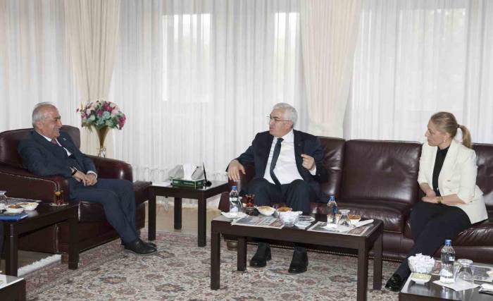 Ak Partili Öncü Ve Öz’den Rektör Çomaklı’ya Ziyaret