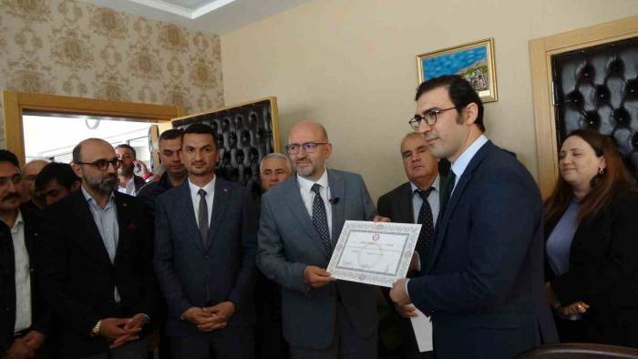 Burdur Milletvekilleri Mazbatalarını Aldı