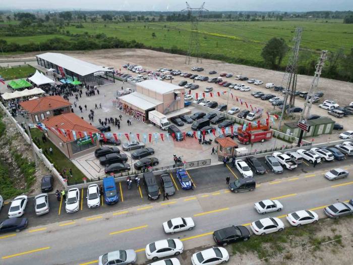 Akyazı’da Mezbaha Ve Canlı Hayvan Borsası Açıldı