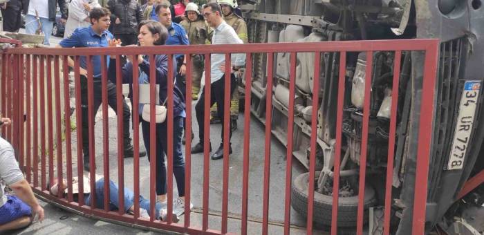 Beşiktaş’ta Korku Dolu Anlar: Doğalgaz Kutusu Patladı, 1 Kişi Yaralandı