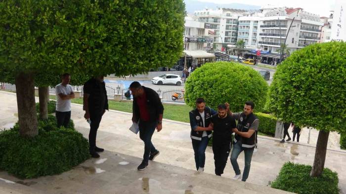 ’damsız Girilmez’ Kavgasında Yaralanan Şüpheli Şahıs Adliyeye Sevk Edildi