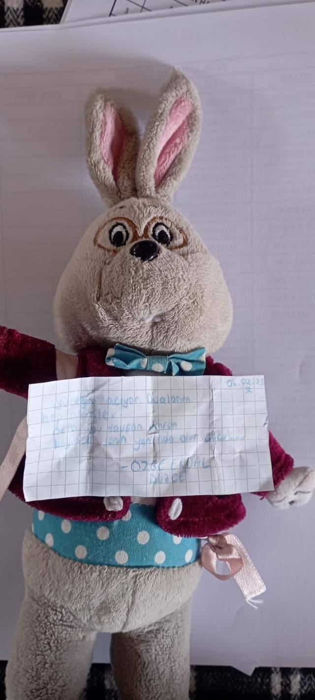 Oyuncağını Depremzede Akranına Gönderdi