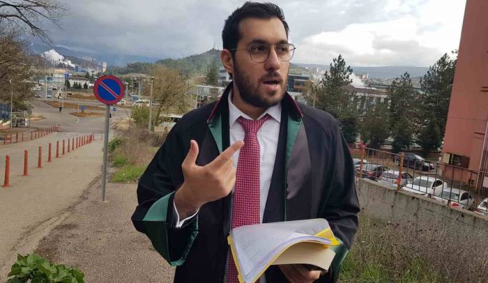Ölü Bulunan Gabonlu Dina’nın Avukatı Dosyadan Çekildi