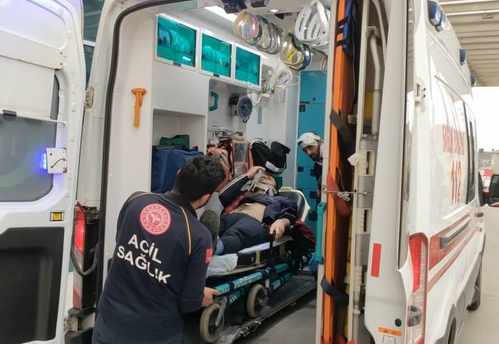 Kocaeli’de İki İşçi Servisi Kafa Kafaya Çarpıştı: 6 Yaralı