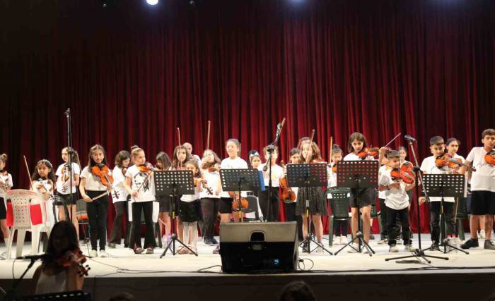 Mezitli Belediyesi Kursiyeri Hünerlerini Sergiledi