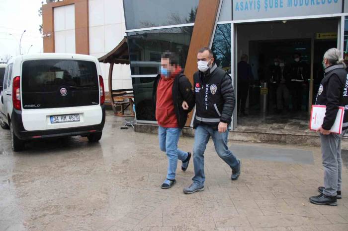 Bahçeye Giren Tavuk Yüzünden Cinayet İşlenmişti: