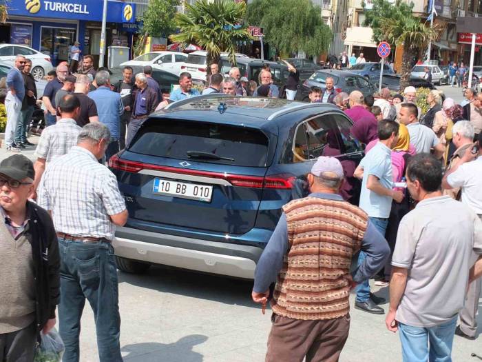 Burhaniyeliler Togg’a Hayran Kaldı