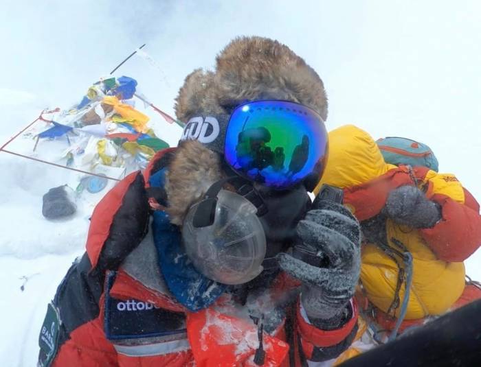 Afganistan’da Bacaklarını Kaybeden Magar, Everest Dağı’na Tırmanan İlk Çifte Ampute Oldu
