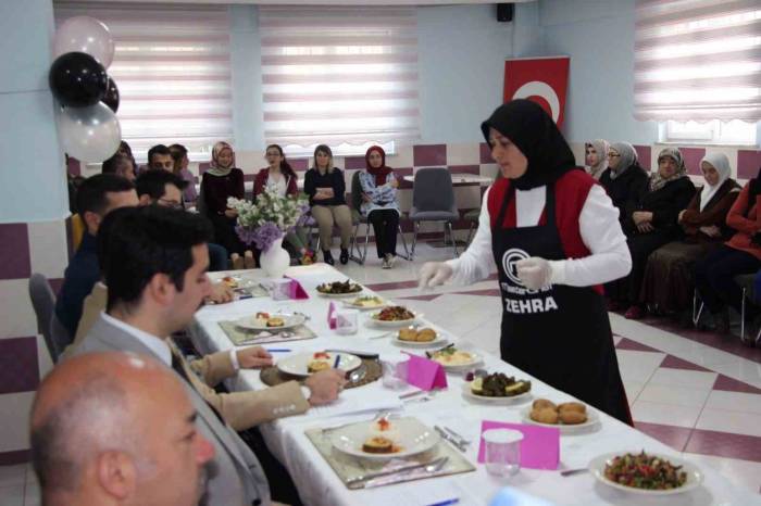 Aşçı Adayları ‘master Şef’ Yarışmasıyla Yeteneklerini Sergiledi