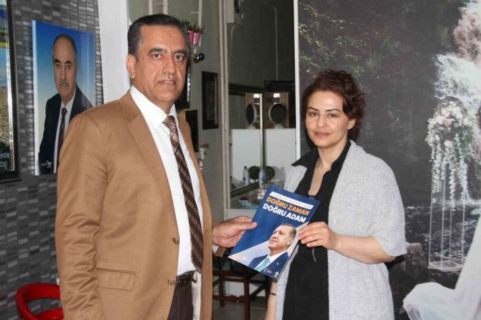 Av. Dinç, Sokak Sokak Gezerek Cumhurbaşkanı Erdoğan’a Destek Topluyor