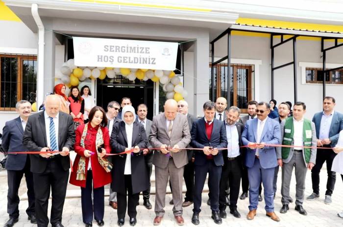 Çoruh Mesleki Ve Teknik Anadolu Lisesinde Yılsonu Sergisi