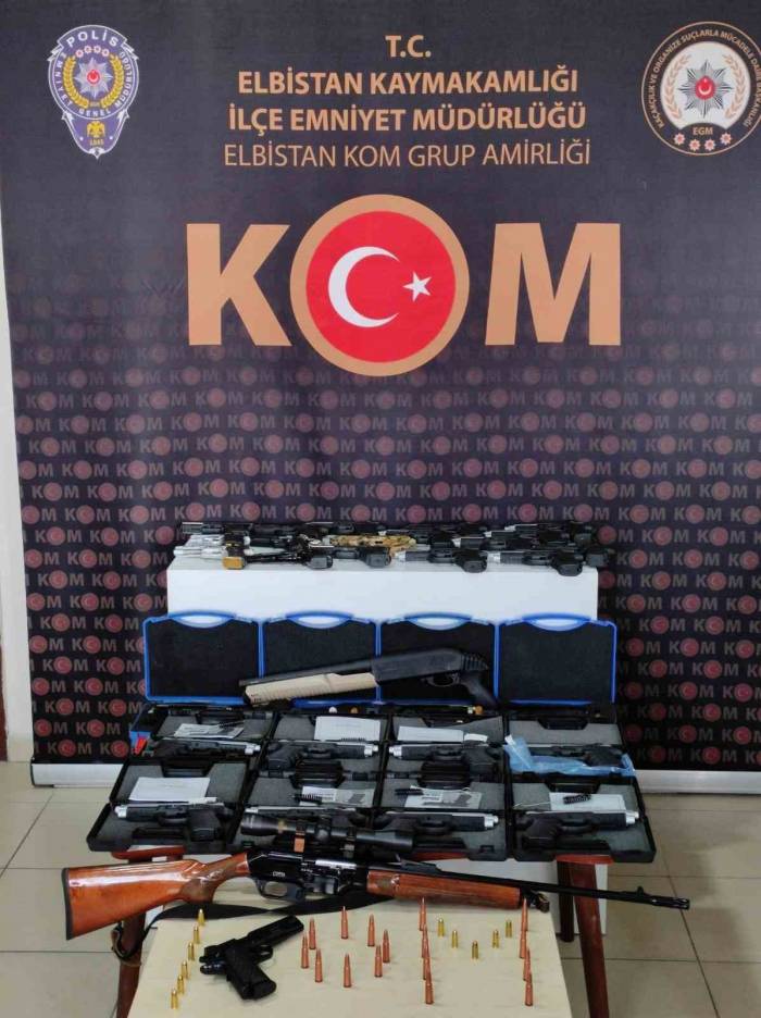 Ruhsatsız Silahlar Ele Geçirildi, 2 Şüpheli Gözaltına Alındı
