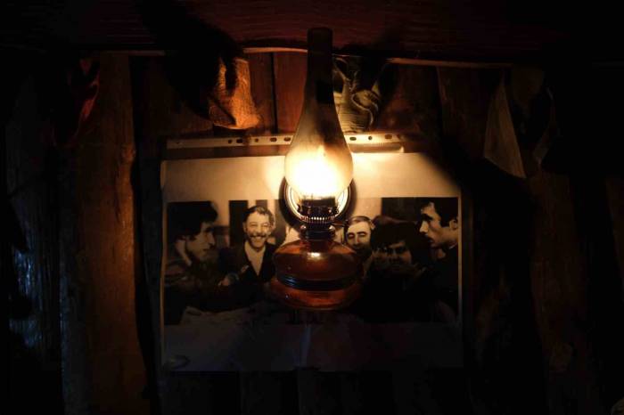 Elektrikler Kesilince Gaz Lambası Nostalji Yaşattı