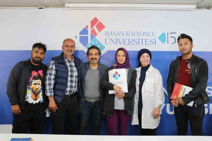 Depremzedelerin Yaraları Sarılıyor