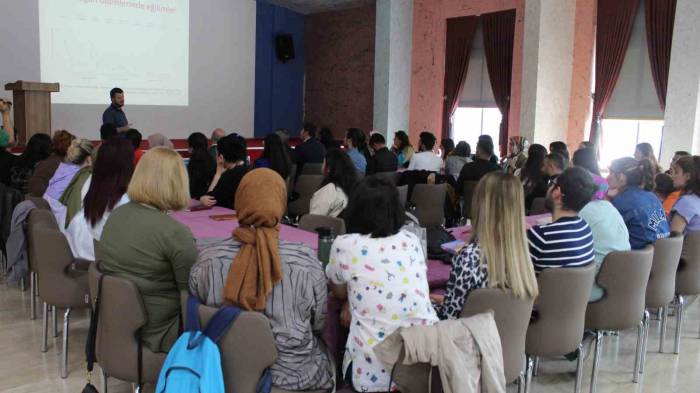 Iğdır’da Sağlık Personeline “yenidoğan Canlandırma Eğitimi (nrp)”