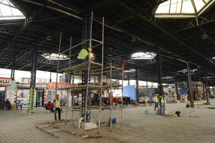 Yedişehitler Cuma Kapalı Pazaryeri Güçlendiriliyor