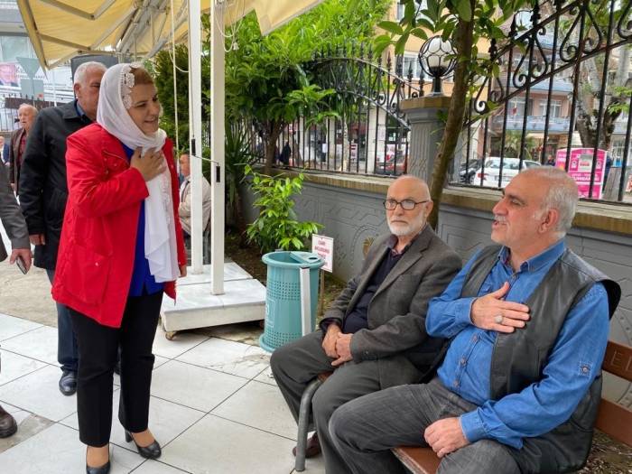 Başkan Hürriyet: "izmit’in Her Mahallesine Hizmet Götürüyoruz"