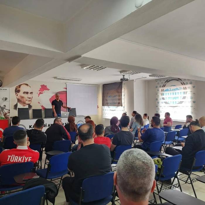1. Kademe Muaythai Antrenör Kursu Kayseri’de Başladı